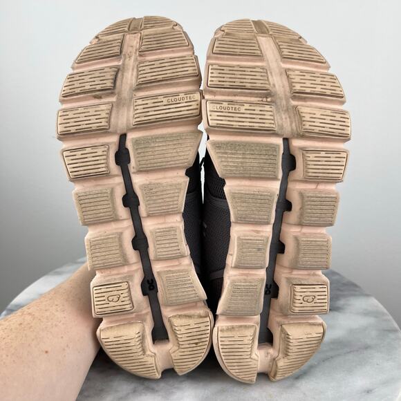 Women On Cloud 5 Gray Athletic Casual Running Sneakers Zinc I Shell (Sz 7.5) - Picture 4 of 12